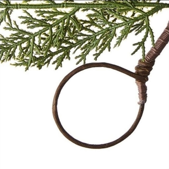 My Texas House 9FT - Real-touch Cedar Evergreen Artificial Christmas Gar… - Picture 3 of 5